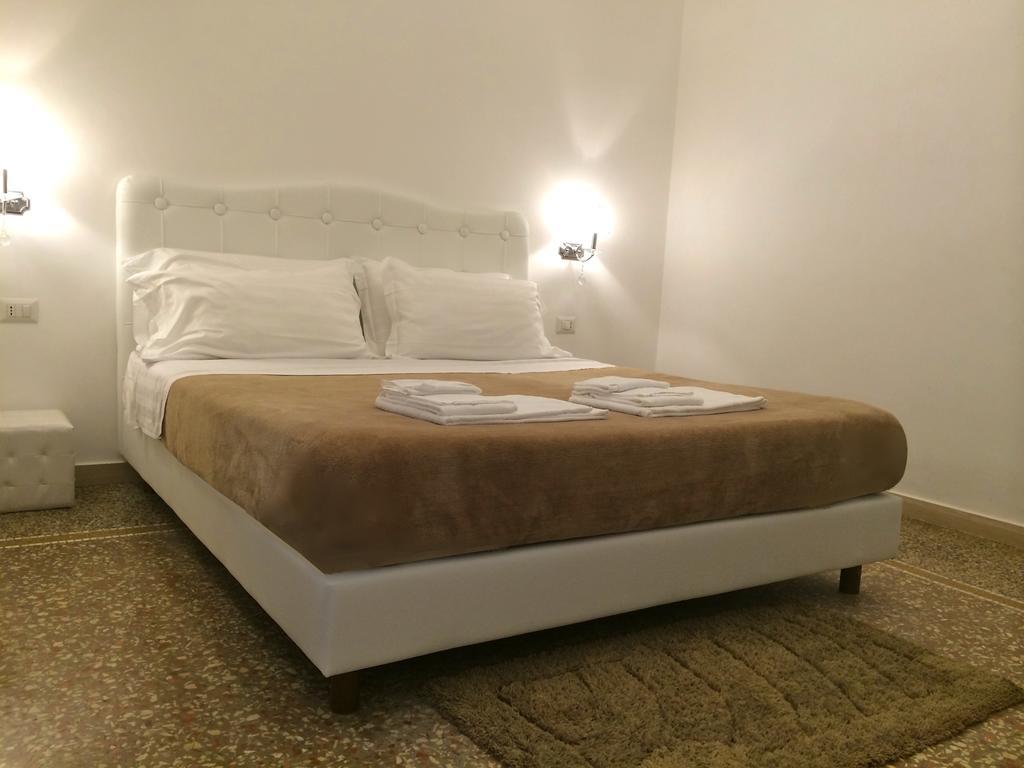 Vatican Roman Suite Room photo
